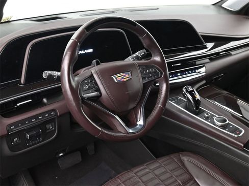 Used 2023 Cadillac Escalade ESV Sport Platinum w/ LPO, ONYX Package image 7