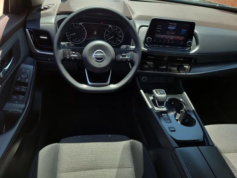 Certified 2021 Nissan Rogue SV FWD image 13