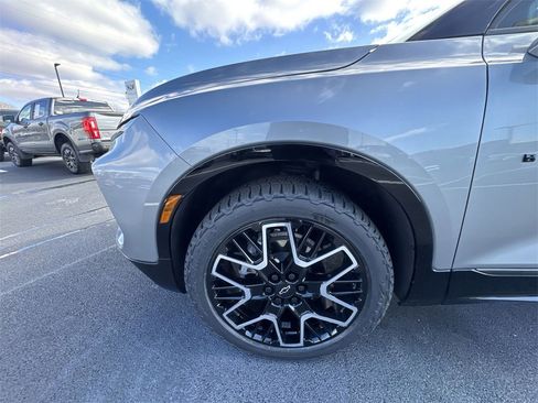 Used 2023 Chevrolet Blazer RS w/ Driver Confidence II Package image 10