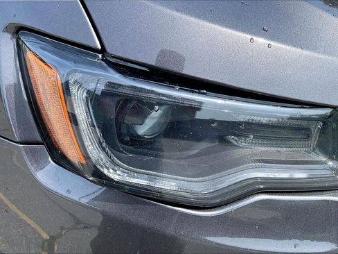 Used 2020 Jeep Grand Cherokee Altitude AWD/4WD image 27