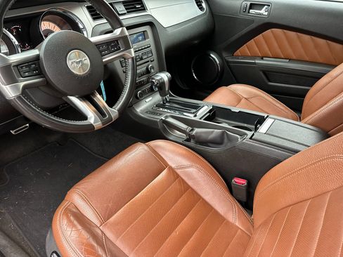 Used 2011 Ford Mustang GT image 10