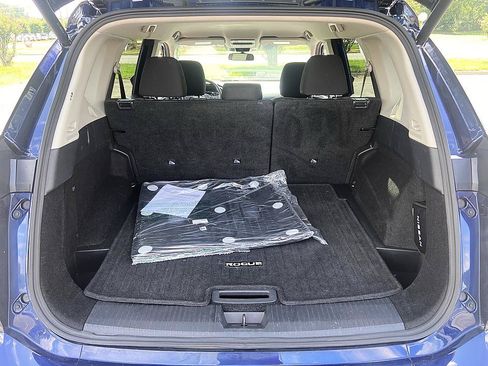 Certified 2025 Nissan Rogue SV AWD/4WD image 14