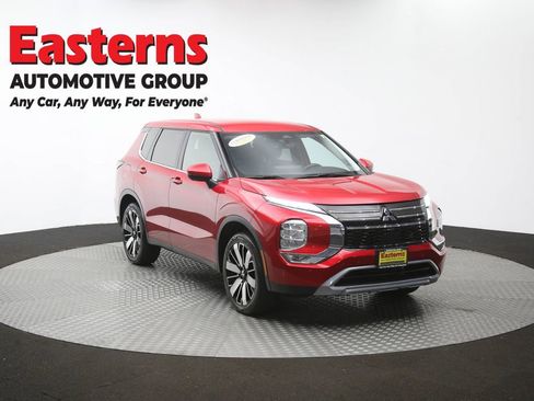 Used 2025 Mitsubishi Outlander AWD image 51