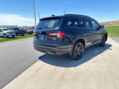 Used 2020 Honda Pilot Black Edition image 3