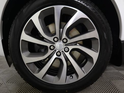 Certified 2025 Land Rover Discovery Sport S AWD/4WD image 31