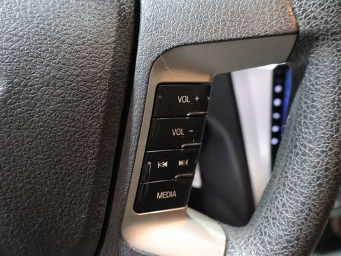 Used 2011 Ford Fusion SE image 32