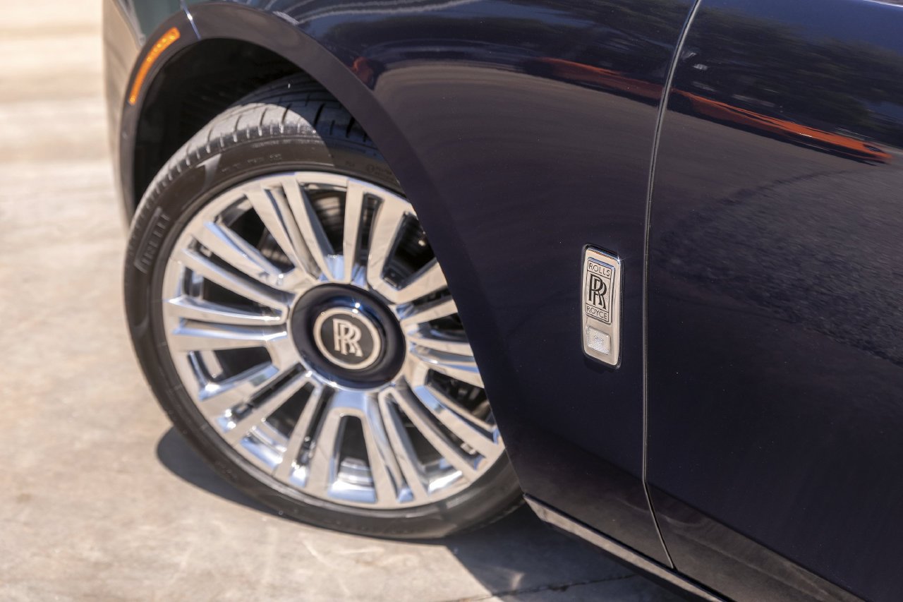 Certified 2025 Rolls-Royce Ghost AWD/4WD image 19