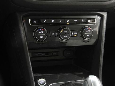 Certified 2019 Volkswagen Tiguan SEL image 14