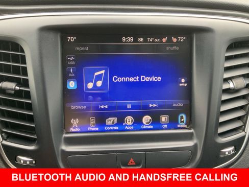 Used 2016 Chrysler 200 Limited w/ Anniversary Edition FWD image 6