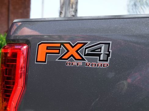 Used 2019 Ford F250 XLT w/ XLT Premium Package image 47