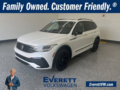 Certified 2024 Volkswagen Tiguan SE R-Line w/ MDO Package, Two-Row