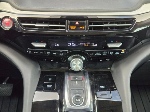 Used 2024 Acura MDX FWD image 18