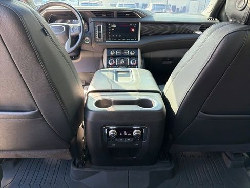 Used 2022 GMC Yukon Denali image 20