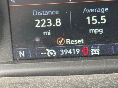 Used 2021 Chevrolet Silverado 1500 LT Trail Boss w/ Convenience Package II image 3