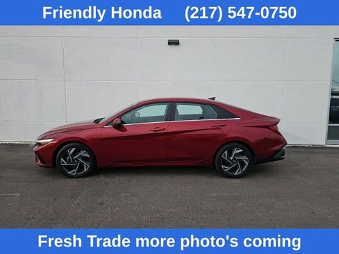 Used 2024 Hyundai Elantra Limited image 6