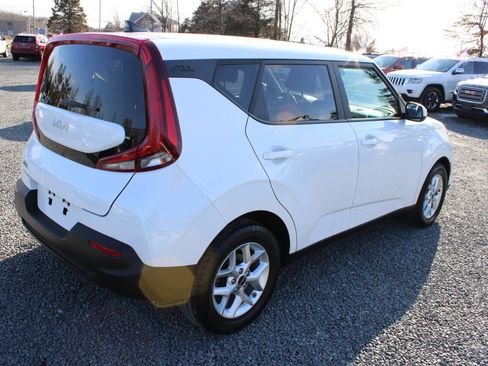Used 2022 Kia Soul LX w/ Technology Package image 7
