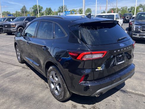 Used 2023 Ford Escape ST-Line w/ Tech Pack #1 AWD/4WD image 5