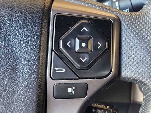 Certified 2022 Toyota Tacoma TRD Off-Road w/ Technology Package AWD/4WD image 31