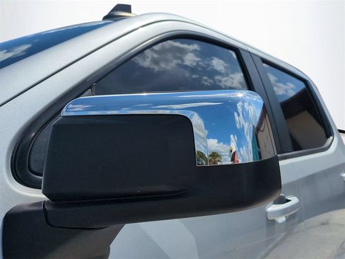 Used 2019 Chevrolet Silverado 1500 LT RWD image 12