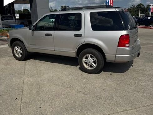 Used 2005 Ford Explorer XLT RWD image 5
