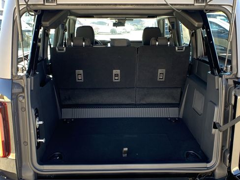 New 2025 Ford Bronco 4-Door image 39