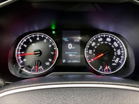 Used 2019 Toyota RAV4 XLE Premium image 24