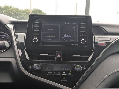 Used 2023 Toyota Camry SE image 17