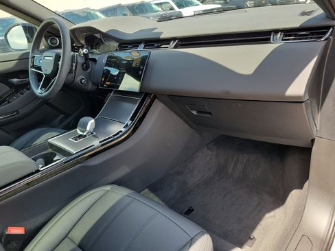 Used 2026 Land Rover Range Rover Evoque S AWD/4WD image 13