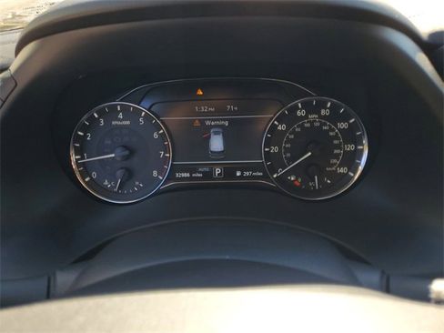 Used 2024 INFINITI QX80 Luxe image 17