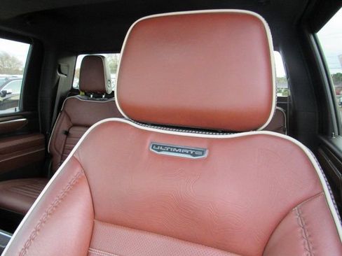 Used 2024 GMC Sierra 2500 Denali Ultimate image 15