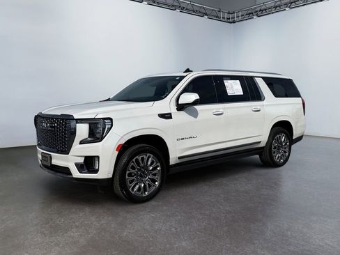 Used 2024 GMC Yukon XL Denali Ultimate image 7
