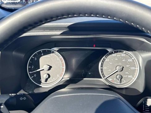 Used 2025 Nissan Rogue SV image 37