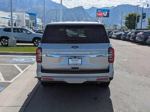 Used 2023 Ford Expedition Limited AWD/4WD image 7