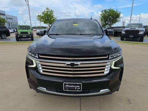 Used 2022 Chevrolet Suburban High Country w/ Max Trailering Package AWD/4WD image 8