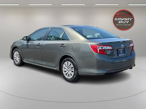 Used 2014 Toyota Camry LE FWD image 7