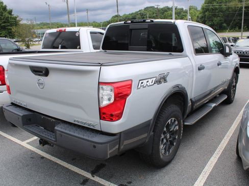 Used 2018 Nissan Titan PRO-4X w/ Pro-4x Convenience Package AWD/4WD image 6