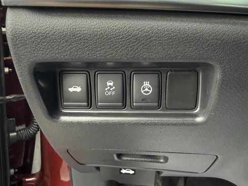 Used 2016 Nissan Maxima SR image 31