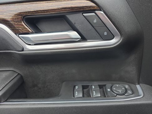 Used 2025 GMC Sierra 1500 Elevation w/ Elevation Premium Package image 16