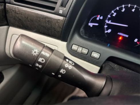 Used 2010 Lexus LS 460 L image 22