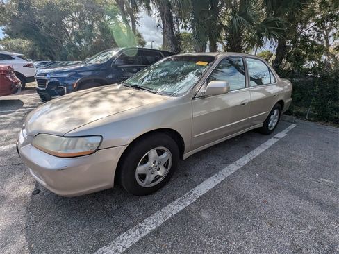 Used 2000 Honda Accord EX image 3