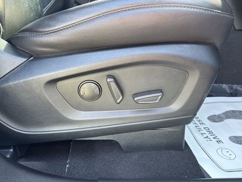 Certified 2022 Ford Explorer Limited w/ Equipment Group 301A image 22