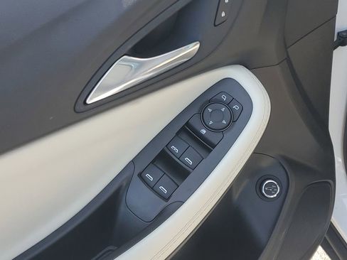 Used 2022 Buick Encore GX Select image 21