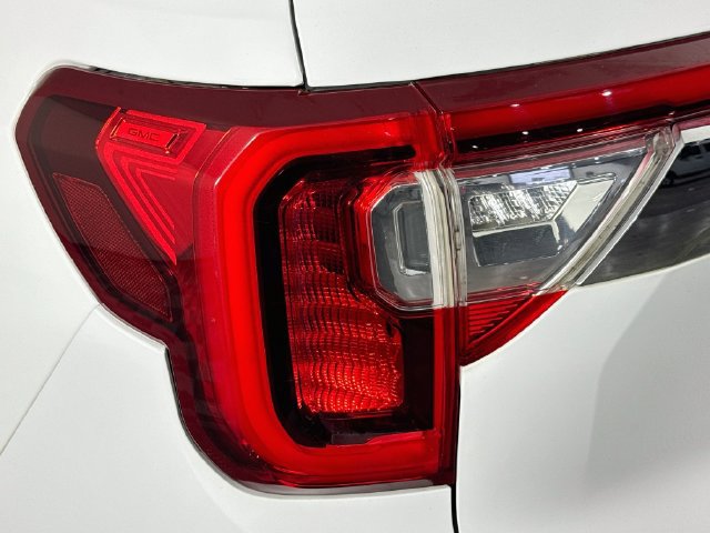 Used 2020 GMC Acadia SLE FWD image 33