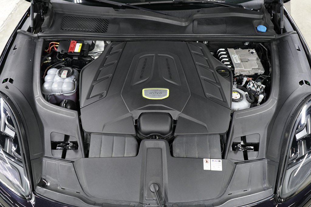 Used 2021 Porsche Cayenne Turbo S AWD/4WD image 35