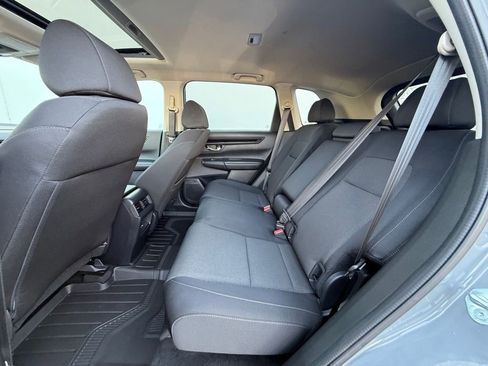 Used 2025 Honda CR-V EX image 16