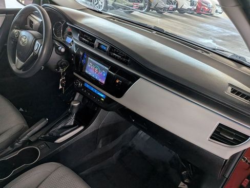 Used 2014 Toyota Corolla LE FWD image 21