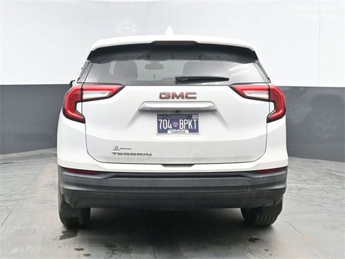Used 2022 GMC Terrain SLE image 9