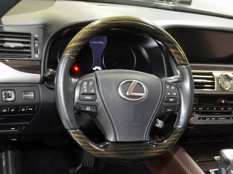 Used 2017 Lexus LS 460 RWD image 14