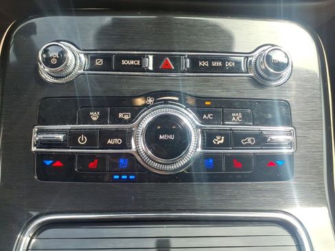 Used 2023 Lincoln Nautilus Reserve w/ Equipment Group 201A image 20