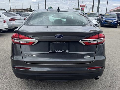 Used 2020 Ford Fusion SE FWD image 7